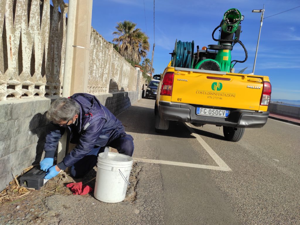 Nostri mezzi per disinfestazione con attrezzatura e derattizzazione